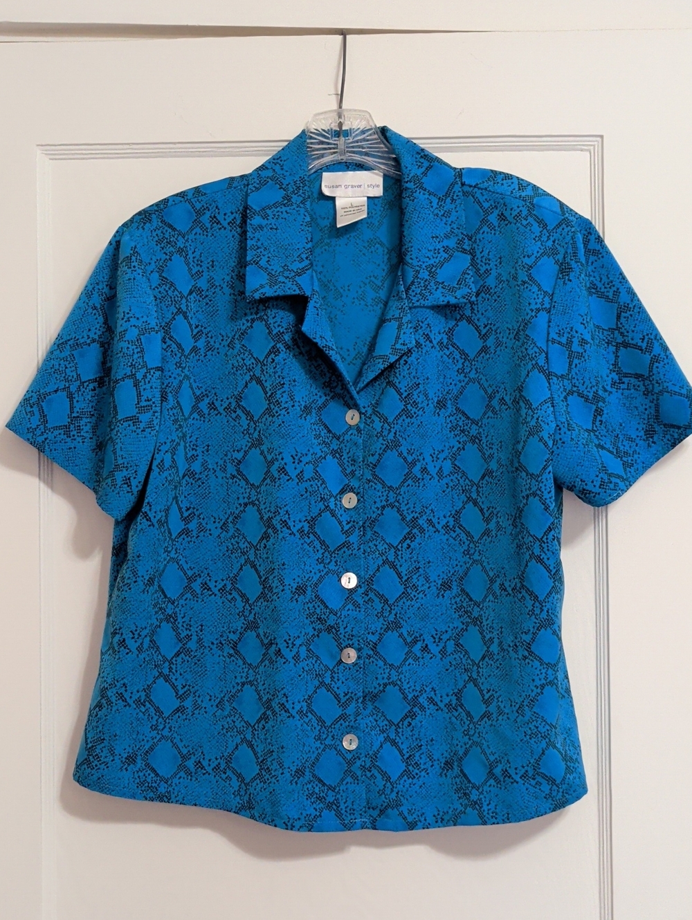 Susan Graver Blue Short Sleeve Snake-Print Top Size Large